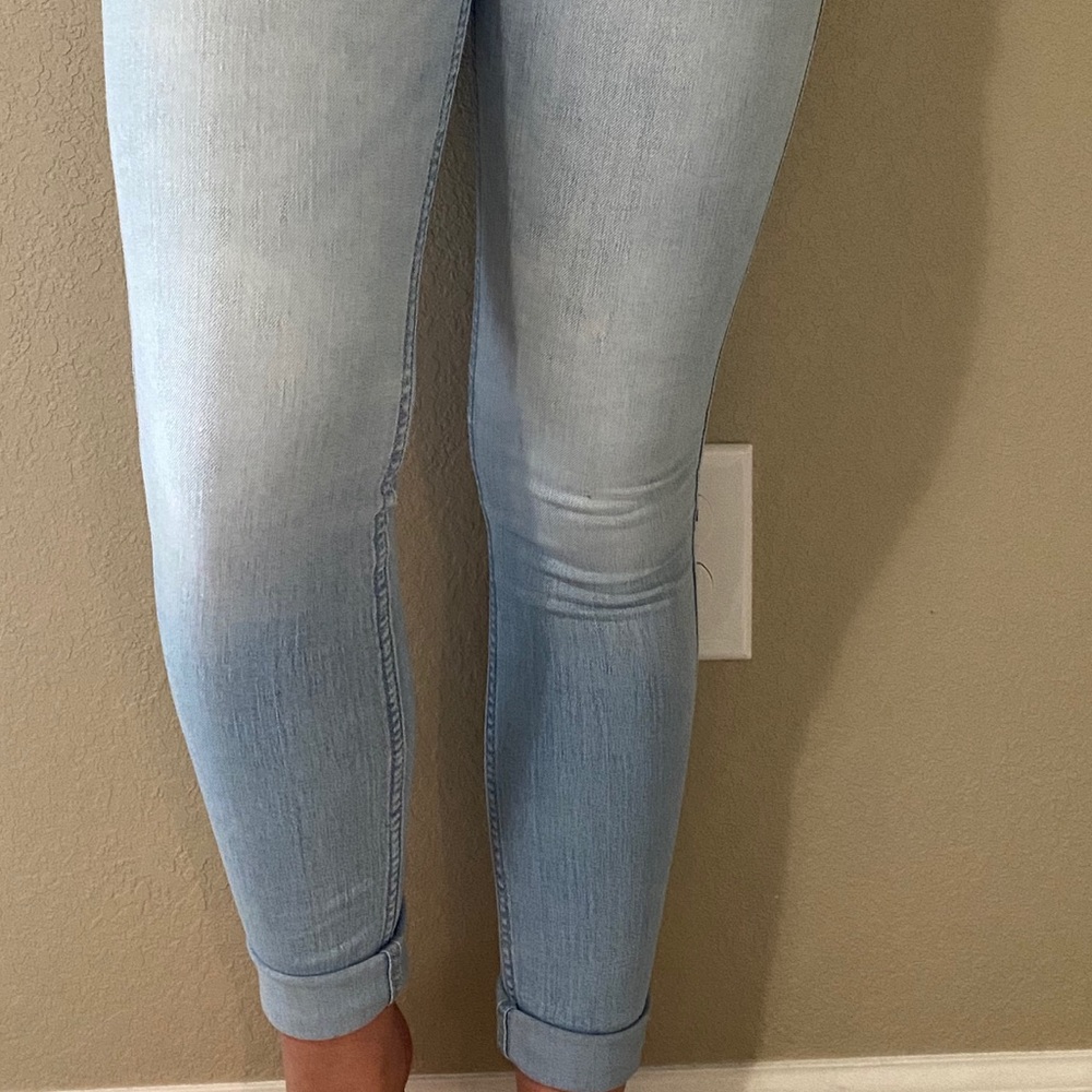 Hollister Jeans - Picture 2 of 3